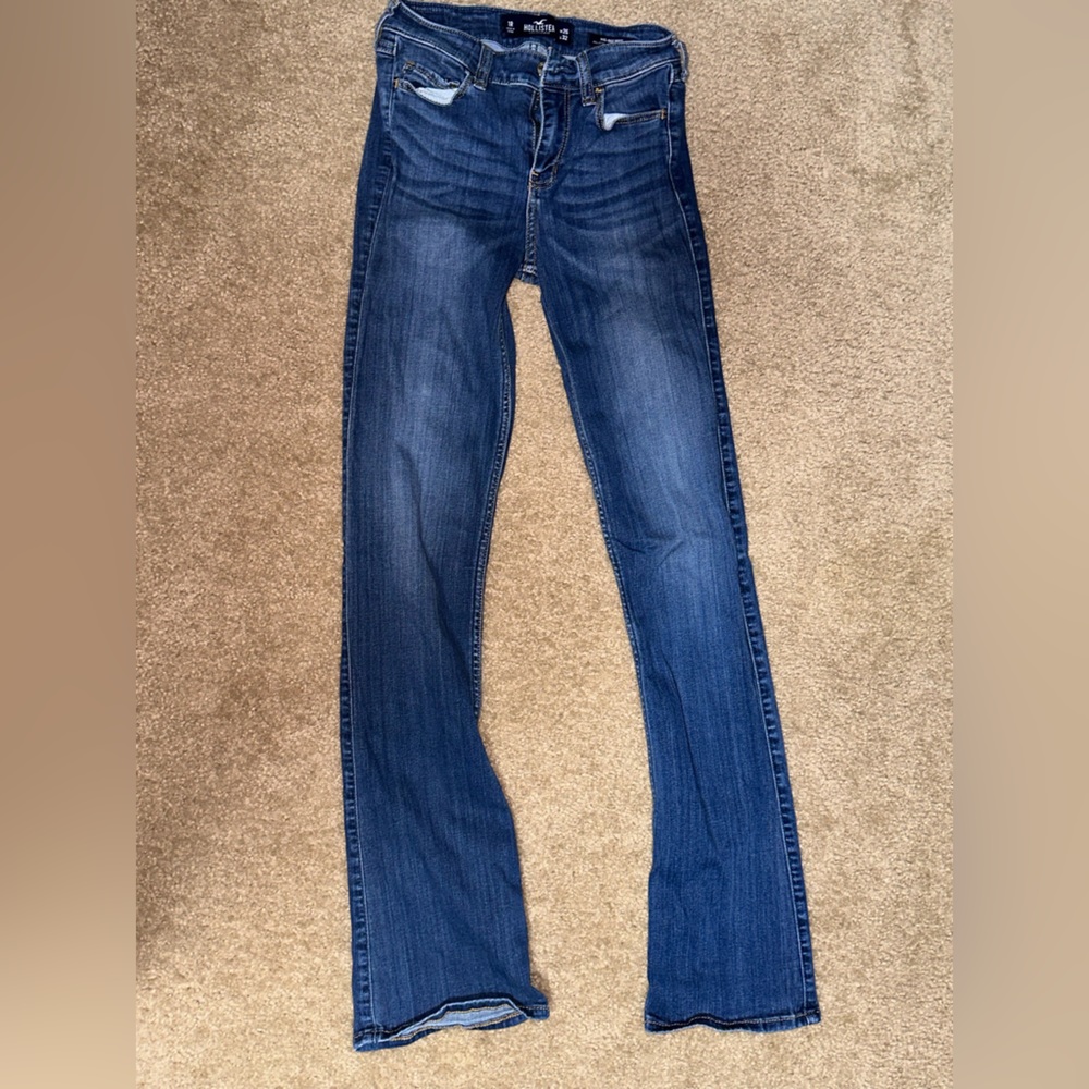Hollister Mid Rise Boot jeans